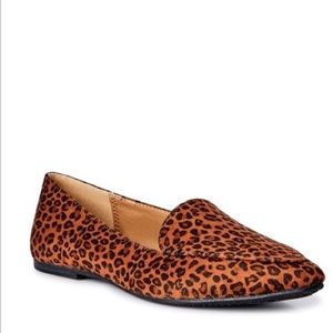 Time & Tru Leopard Print Women’s Cap Toe Flat Loafers